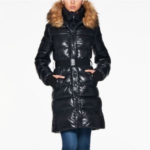 S13 Chalet Belted Faux-Fur-Trim Hooded Down Coat